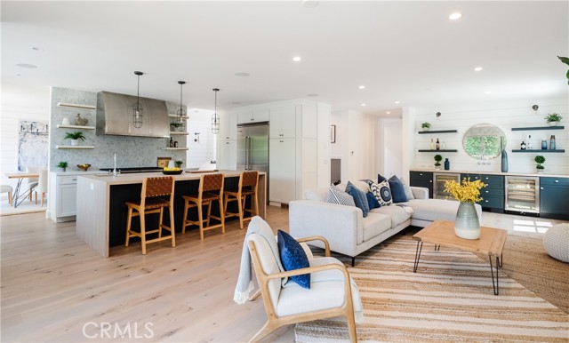 933 9th Street, Manhattan Beach, California 90266, 4 Bedrooms Bedrooms, ,2 BathroomsBathrooms,Residential,Sold,9th,SB21112500