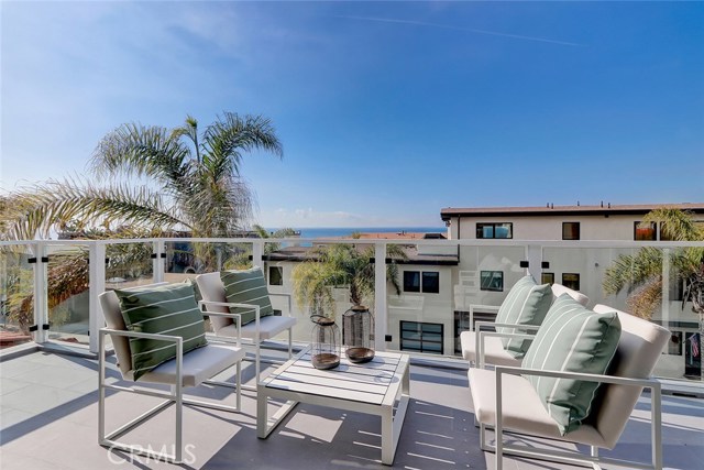 3516 Manhattan Avenue, Manhattan Beach, California 90266, 4 Bedrooms Bedrooms, ,3 BathroomsBathrooms,Residential,Sold,Manhattan,SB20011197