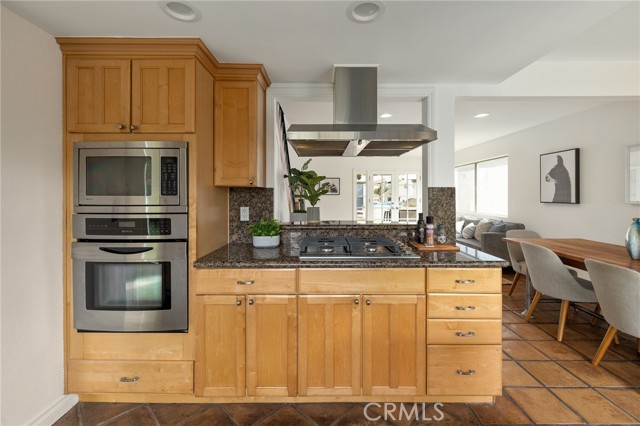 315 Maria Avenue, Redondo Beach, California 90277, 3 Bedrooms Bedrooms, ,2 BathroomsBathrooms,Residential,Sold,Maria,SB21146814