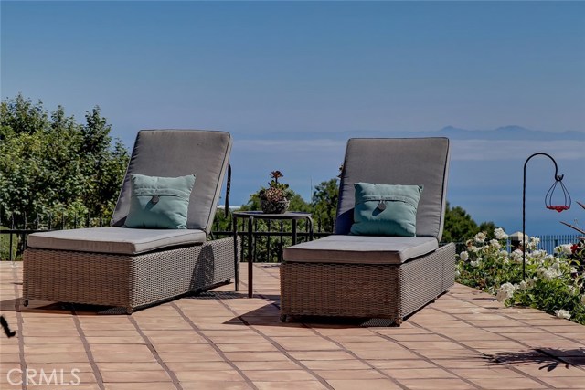 5810 Sunmist Drive, Rancho Palos Verdes, California 90275, 4 Bedrooms Bedrooms, ,3 BathroomsBathrooms,Residential,Sold,Sunmist,SB19187283