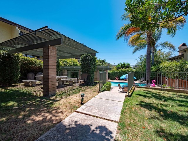 2112 Vanderbilt Lane, Redondo Beach, California 90278, 2 Bedrooms Bedrooms, ,2 BathroomsBathrooms,Residential,Sold,Vanderbilt,PW18140732