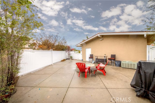 400 Avenue D Avenue, Redondo Beach, California 90277, 2 Bedrooms Bedrooms, ,1 BathroomBathrooms,Residential,Sold,Avenue D,SB19032912