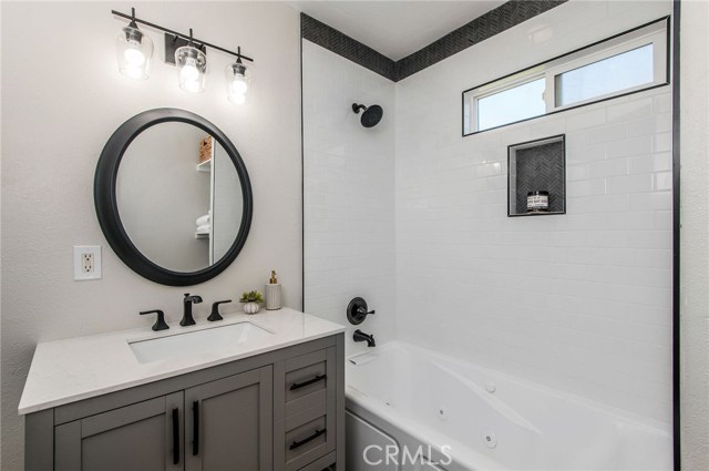 1012 Rosecrans Avenue, Manhattan Beach, California 90266, 3 Bedrooms Bedrooms, ,1 BathroomBathrooms,Residential,Sold,Rosecrans,SB20083912