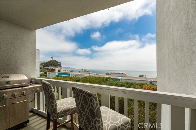 650 The Village, Redondo Beach, California 90277, 2 Bedrooms Bedrooms, ,2 BathroomsBathrooms,Residential,Sold,The Village,SB17108266