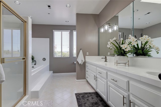 411 Avenue F, Redondo Beach, California 90277, 5 Bedrooms Bedrooms, ,4 BathroomsBathrooms,Residential,Sold,Avenue F,SB20102967