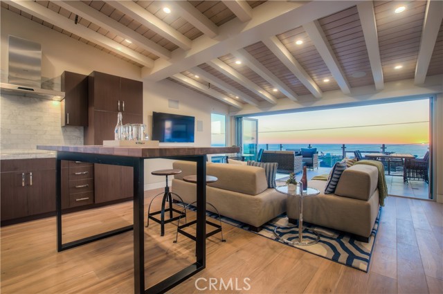 1819 Monterey Boulevard, Hermosa Beach, California 90254, 4 Bedrooms Bedrooms, ,4 BathroomsBathrooms,Residential,Sold,Monterey,SB21046153