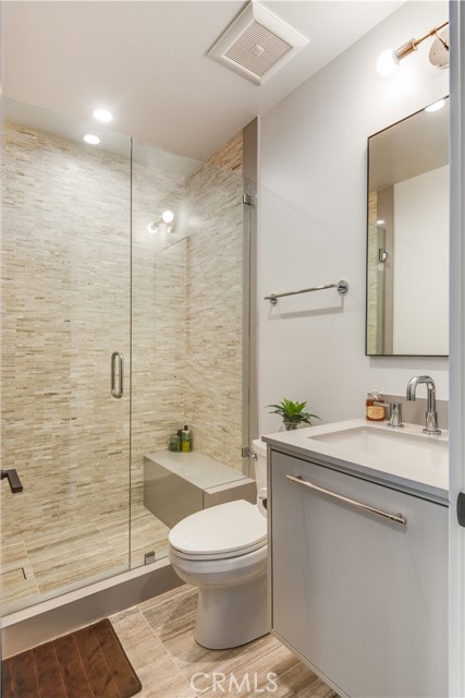 218 1st Place, Manhattan Beach, California 90266, 3 Bedrooms Bedrooms, ,3 BathroomsBathrooms,Residential,Sold,1st,PV21075886
