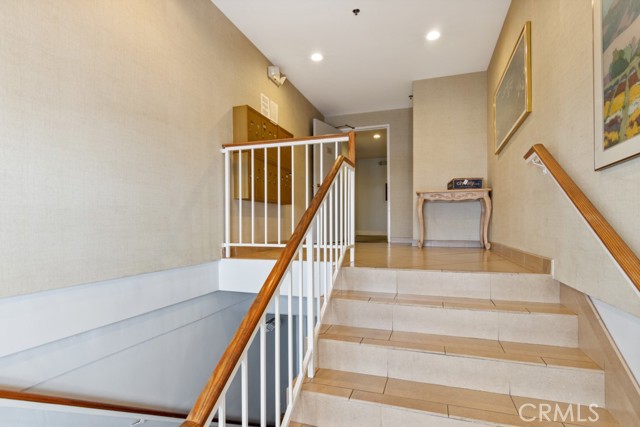 Detail Gallery Image 12 of 40 For 1040 4th St #112,  Santa Monica,  CA 90403 - 1 Beds | 1 Baths