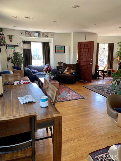 2415 Thomas Avenue, Redondo Beach, California 90278, 4 Bedrooms Bedrooms, ,2 BathroomsBathrooms,Residential,Sold,Thomas,SB21078397