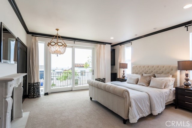 1704 Highland Avenue, Manhattan Beach, California 90266, 4 Bedrooms Bedrooms, ,4 BathroomsBathrooms,Residential,Sold,Highland,SB20075939