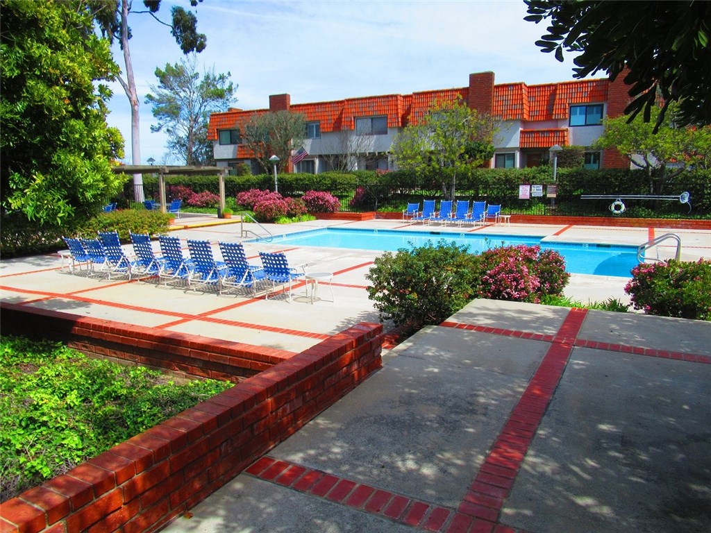 POOL AT END OF N. RIDGECOVE COURT.