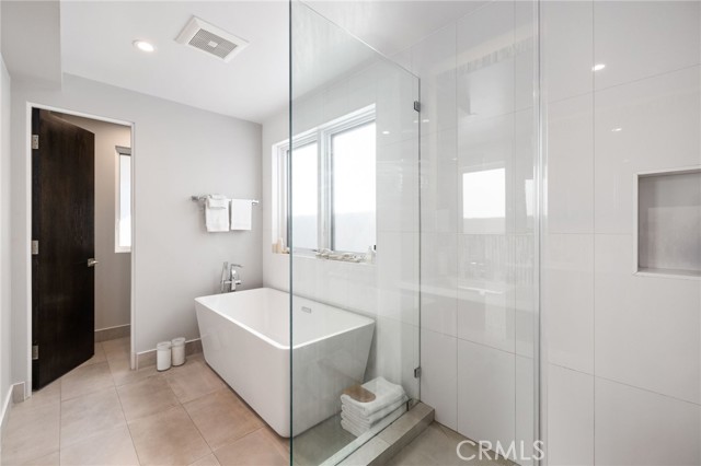 319 34th Place, Manhattan Beach, California 90266, 3 Bedrooms Bedrooms, ,3 BathroomsBathrooms,Residential,Sold,34th,PV21029643
