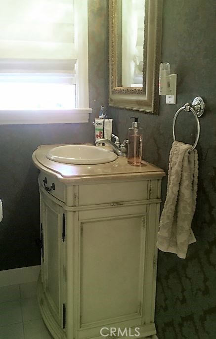 bathroom 2 with shower