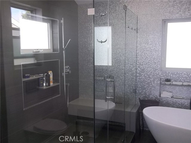 202 Helberta Avenue, Redondo Beach, California 90277, 3 Bedrooms Bedrooms, ,2 BathroomsBathrooms,Residential,Sold,Helberta,SB17212685