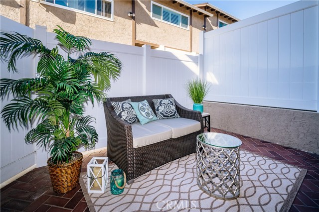 Patio/outdoor living area