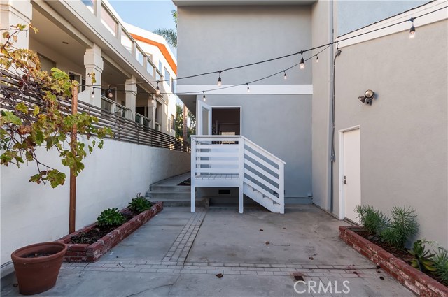 201 24th Street, Hermosa Beach, California 90254, 3 Bedrooms Bedrooms, ,2 BathroomsBathrooms,Residential,Sold,24th,SB17267233