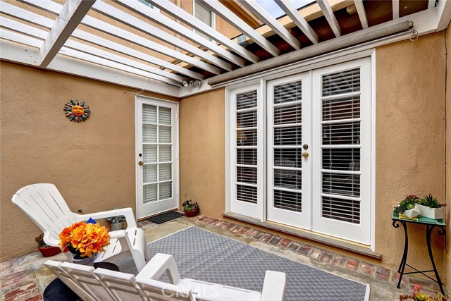 401 6th Street, Manhattan Beach, California 90266, 4 Bedrooms Bedrooms, ,2 BathroomsBathrooms,Residential,Sold,6th,SB20226539