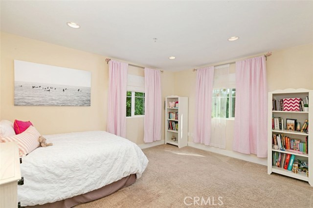 825 Anita Street, Redondo Beach, California 90278, 4 Bedrooms Bedrooms, ,3 BathroomsBathrooms,Residential,Sold,Anita,SB19217059