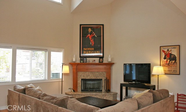 219 Lucia Avenue, Redondo Beach, California 90277, 3 Bedrooms Bedrooms, ,2 BathroomsBathrooms,Residential,Sold,Lucia,PV18248811