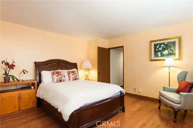 4th bedroom is on 2nd level and shares a Jack and Jill bathroom with Bedroom #5.