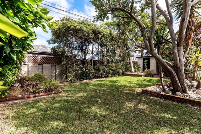 2000 Faymont Avenue, Manhattan Beach, California 90266, 3 Bedrooms Bedrooms, ,1 BathroomBathrooms,Residential,Sold,Faymont,SB20179509