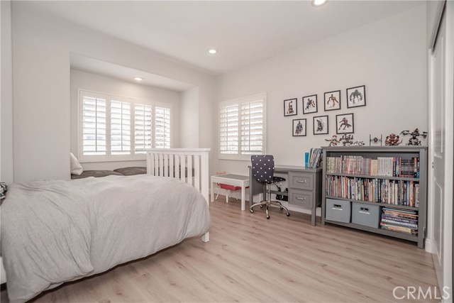 702 Juanita Avenue, Redondo Beach, California 90277, 4 Bedrooms Bedrooms, ,3 BathroomsBathrooms,Residential,Sold,Juanita,PW20121248