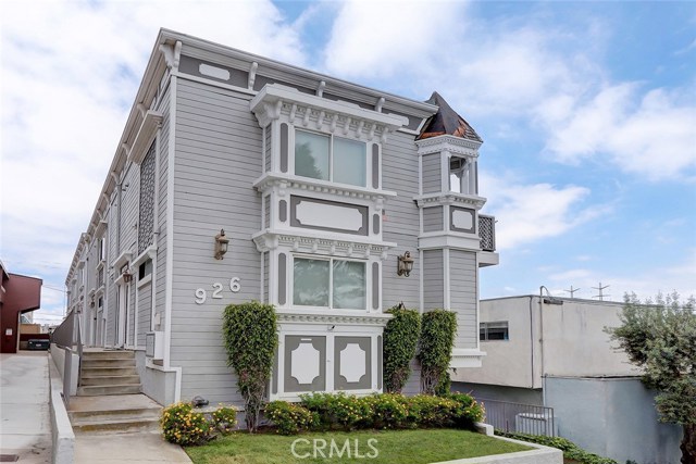 926 1st Street, Hermosa Beach, California 90254, 2 Bedrooms Bedrooms, ,2 BathroomsBathrooms,Residential,Sold,1st,SB20082752