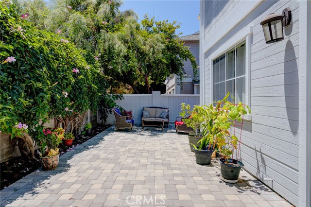 2406 Carnegie Lane, Redondo Beach, California 90278, 3 Bedrooms Bedrooms, ,2 BathroomsBathrooms,Residential,Sold,Carnegie,PV21150656