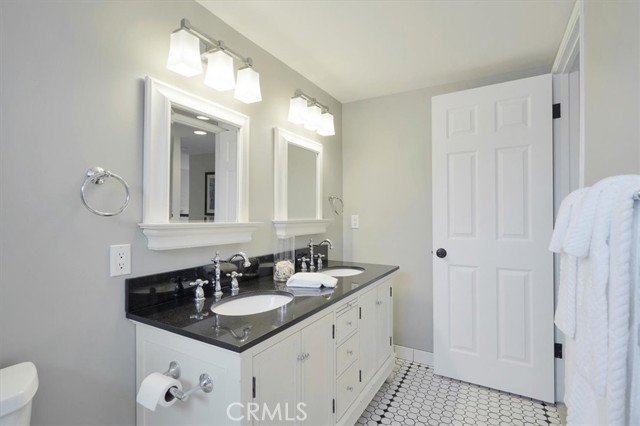 2013 Curtis Avenue, Redondo Beach, California 90278, 3 Bedrooms Bedrooms, ,1 BathroomBathrooms,Residential,Sold,Curtis,SB21099383