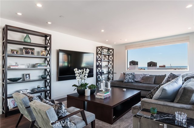 2215 Bayview Drive, Manhattan Beach, California 90266, 4 Bedrooms Bedrooms, ,3 BathroomsBathrooms,Residential,Sold,Bayview,SB20132281