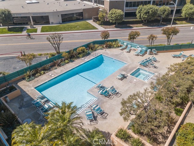 120 The Village, Redondo Beach, California 90277, 1 Bedroom Bedrooms, ,1 BathroomBathrooms,Residential,Sold,The Village,SW18052490