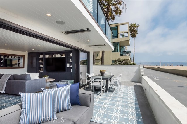 3330 The Strand, Hermosa Beach, California 90254, 5 Bedrooms Bedrooms, ,5 BathroomsBathrooms,Residential,Sold,The Strand,SB18221247