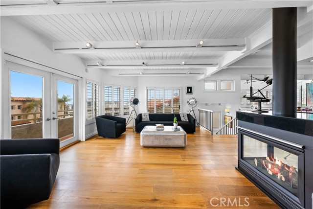 712 Highland Avenue, Manhattan Beach, California 90266, 3 Bedrooms Bedrooms, ,4 BathroomsBathrooms,Residential,Sold,Highland,SB21087613