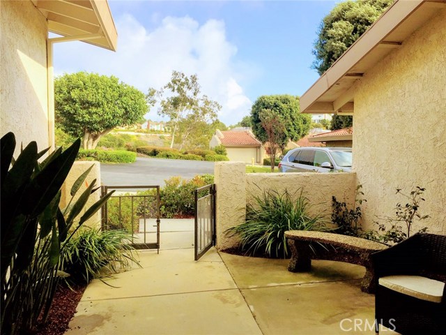 5 Peartree Lane, Rolling Hills Estates, California 90274, 3 Bedrooms Bedrooms, ,2 BathroomsBathrooms,Residential,Sold,Peartree,PV18283828