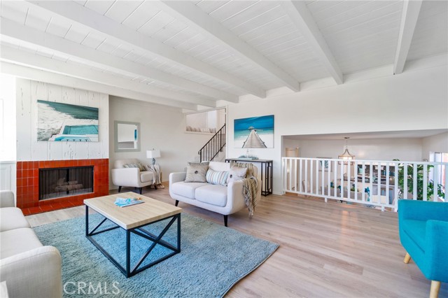 1235 14th Street, Hermosa Beach, California 90254, 3 Bedrooms Bedrooms, ,2 BathroomsBathrooms,Residential,Sold,14th,SB21172055