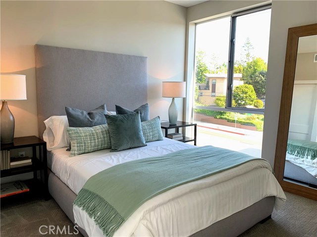 1920 Pacific Coast Highway, Redondo Beach, California 90277, 1 Bedroom Bedrooms, ,1 BathroomBathrooms,Residential,Sold,Pacific Coast Highway,OC20103454