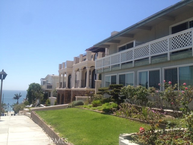 329 17th Street, Manhattan Beach, California 90266, 4 Bedrooms Bedrooms, ,2 BathroomsBathrooms,Residential,Sold,17th,SB17002154