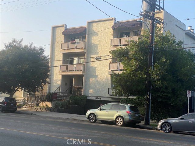 Photo of 13543 Moorpark Street #1, Sherman Oaks, CA 91423
