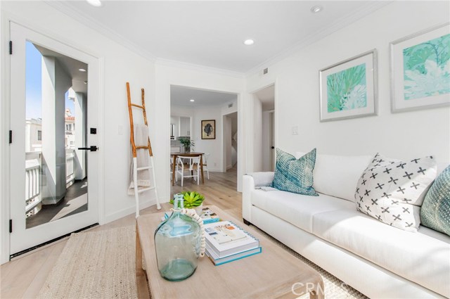 309 20th Place, Manhattan Beach, California 90266, 3 Bedrooms Bedrooms, ,1 BathroomBathrooms,Residential,Sold,20th,SB20217886