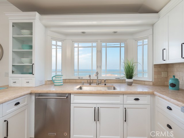 2816 Crest Drive, Manhattan Beach, California 90266, 3 Bedrooms Bedrooms, ,2 BathroomsBathrooms,Residential,Sold,Crest,SB18126407