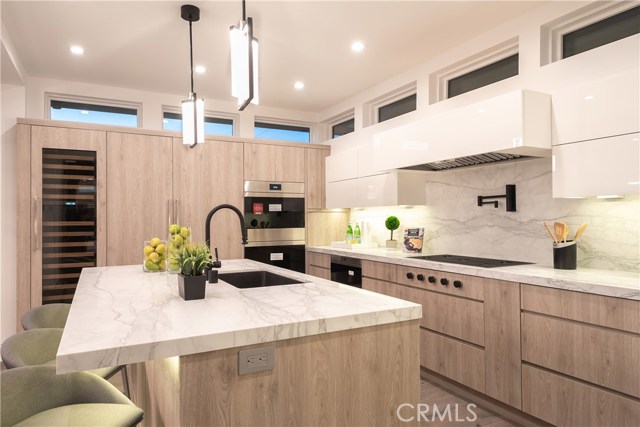 705 Crest Drive, Manhattan Beach, California 90266, 5 Bedrooms Bedrooms, ,2 BathroomsBathrooms,Residential,Sold,Crest,SB20098855