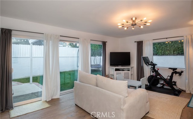 2101 Chestnut Avenue, Manhattan Beach, California 90266, 3 Bedrooms Bedrooms, ,2 BathroomsBathrooms,Residential,Sold,Chestnut,SB20028449