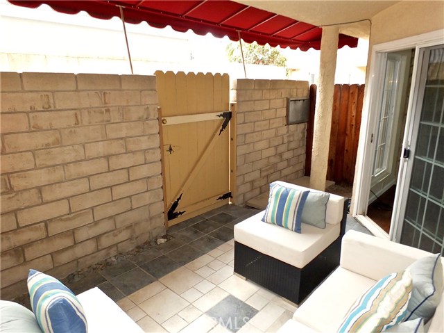 1104 Harkness Lane, Redondo Beach, California 90278, 3 Bedrooms Bedrooms, ,2 BathroomsBathrooms,Residential,Sold,Harkness,PW18238945
