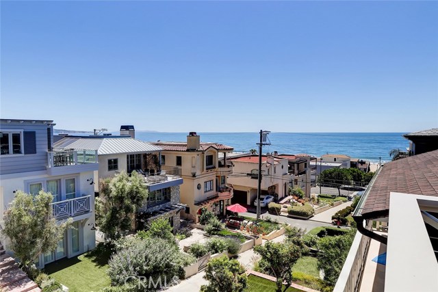 229 8th Street, Manhattan Beach, California 90266, 5 Bedrooms Bedrooms, ,4 BathroomsBathrooms,Residential,Sold,8th,SB20113486