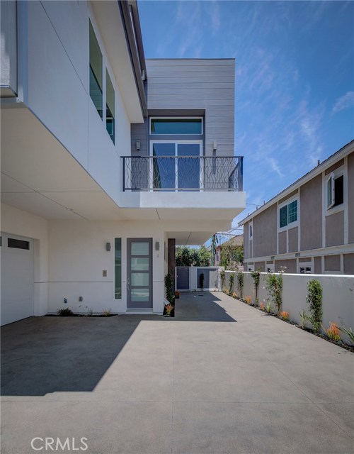 2207 Gates Avenue, Redondo Beach, California 90278, 4 Bedrooms Bedrooms, ,3 BathroomsBathrooms,Residential,Sold,Gates,PV18096021