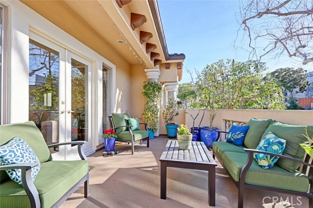 108 Helberta Avenue, Redondo Beach, California 90277, 3 Bedrooms Bedrooms, ,3 BathroomsBathrooms,Residential,Sold,Helberta,SB18053700