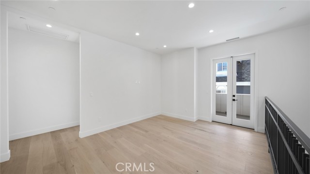 2421 Voorhees Avenue, Redondo Beach, California 90278, 4 Bedrooms Bedrooms, ,3 BathroomsBathrooms,Residential,Sold,Voorhees,PV21111181