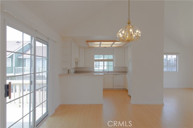 2212 Manhattan Beach Boulevard, Redondo Beach, California 90278, 3 Bedrooms Bedrooms, ,3 BathroomsBathrooms,Residential,Sold,Manhattan Beach,TR21146598