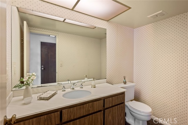 Powder room