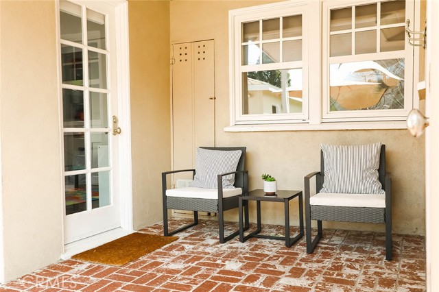 Sitting area by door to backyard